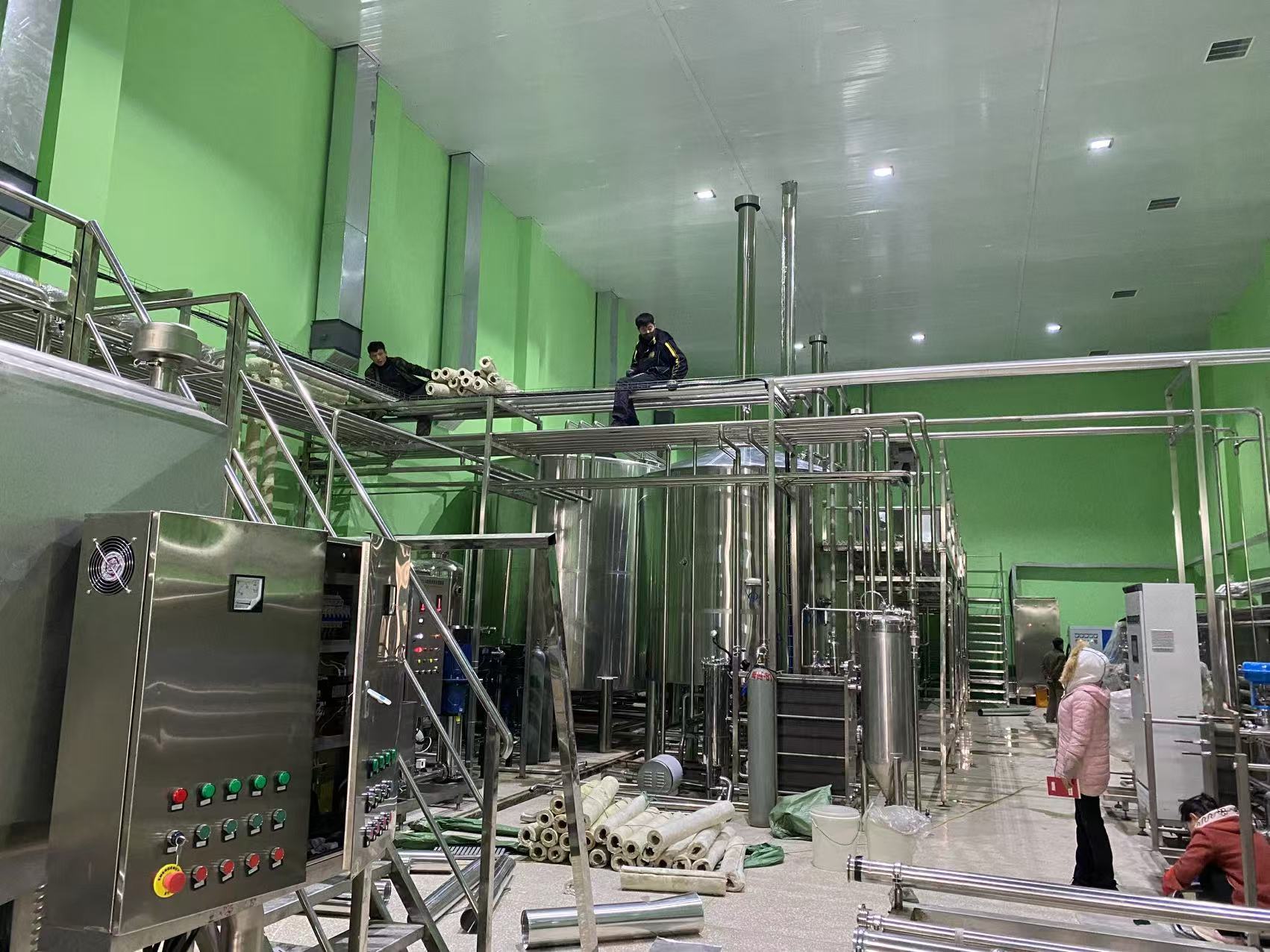 丁青精酿啤酒设备厂—精酿啤酒设备制造：传承工艺与创新科技的交融